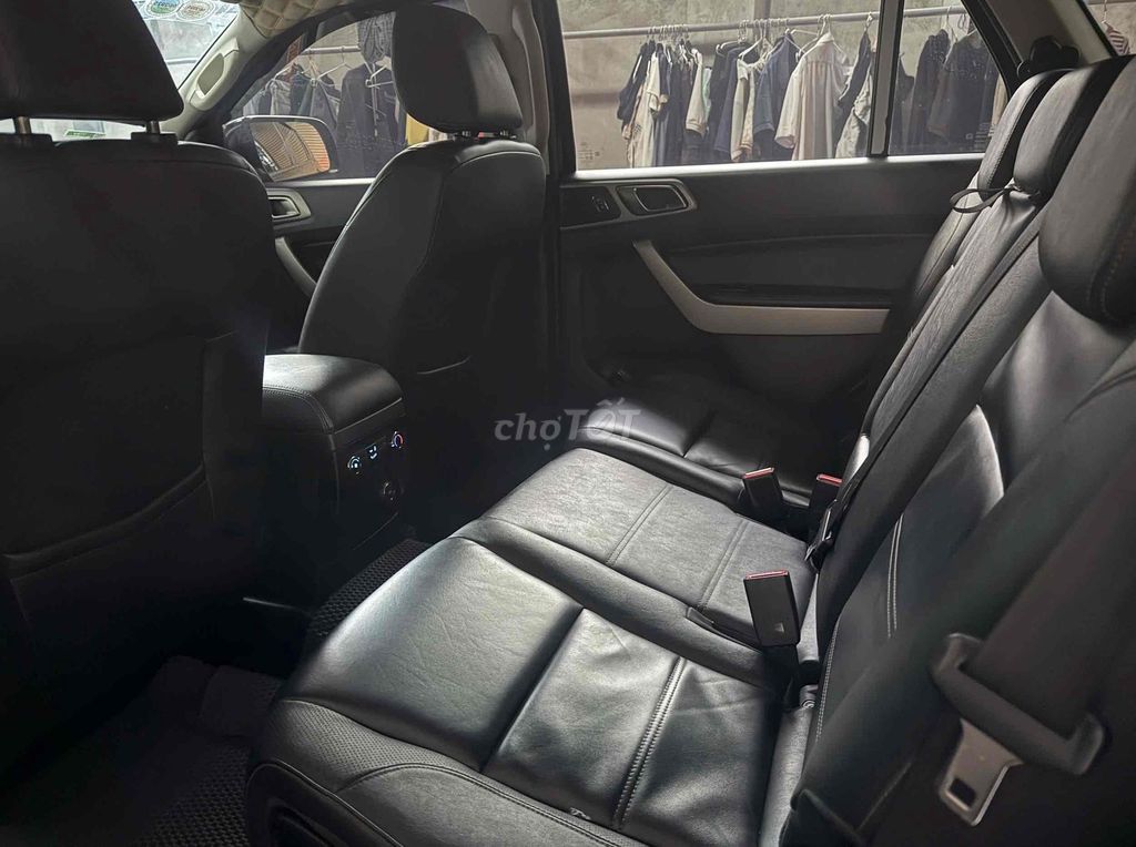 Ford Everest 2019 Trend 2.0L AT 4x2 - 99000 km. Mua bán Ô tô tại Quận Gò Vấp Tp Hồ Chí Minh được đăng bởi cherry trần hình 3