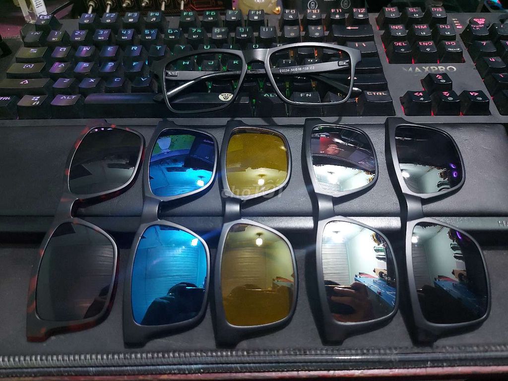 Kính mát thời trang 6 trong 1. Mua bán Phụ kiện thời trang khác tại Huyện Nhơn Trạch Đồng Nai được đăng bởi TIN TIN 11 hình 1