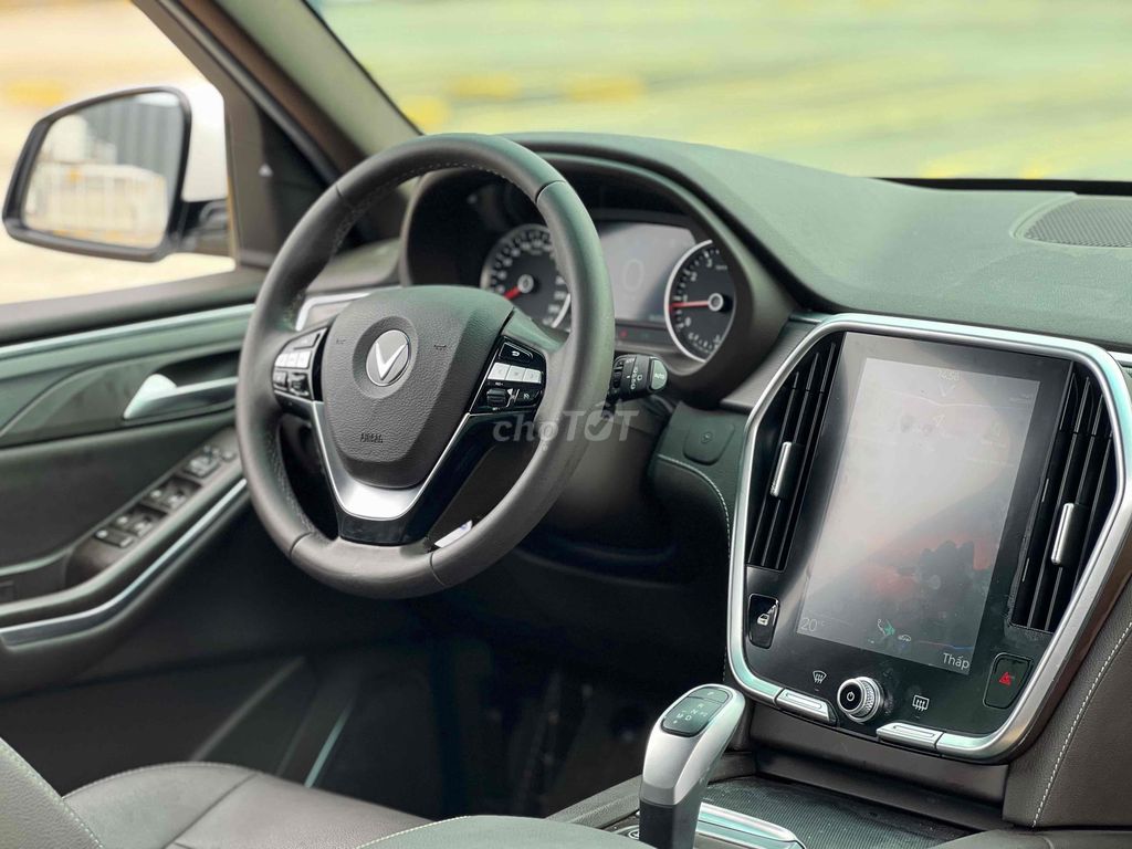 VinFast Lux SA2.0 Plus 2020 Siu Lướt 20.000 km. Mua bán Ô tô tại Quận Bình Tân Tp Hồ Chí Minh được đăng bởi Hoàng Thọ hình 10