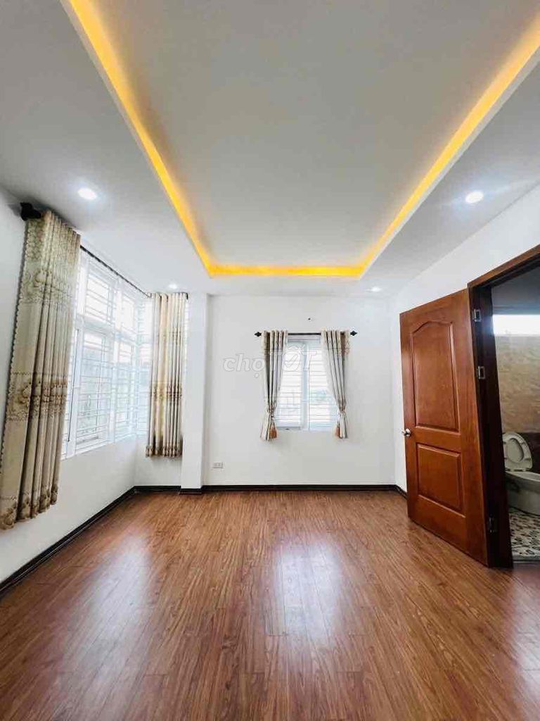 LÔ GÓC 2 THOÁNG - BÁN NHÀ MỸ ĐÌNH - 35M2 - GIÁ 6.55 TỶ. Mua bán nhà ở tại Quận Nam Từ Liêm Hà Nội được đăng bởi Vũ Huyền Trang hình 2