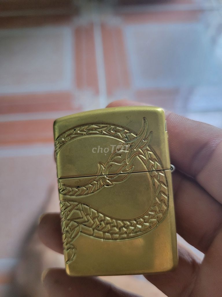 Bật lửa Zippo Đồng Vàng Rồng. Mua bán Đồ sưu tầm, đồ cổ tại Thị xã Bến Cát Bình Dương được đăng bởi Monster  hình 1