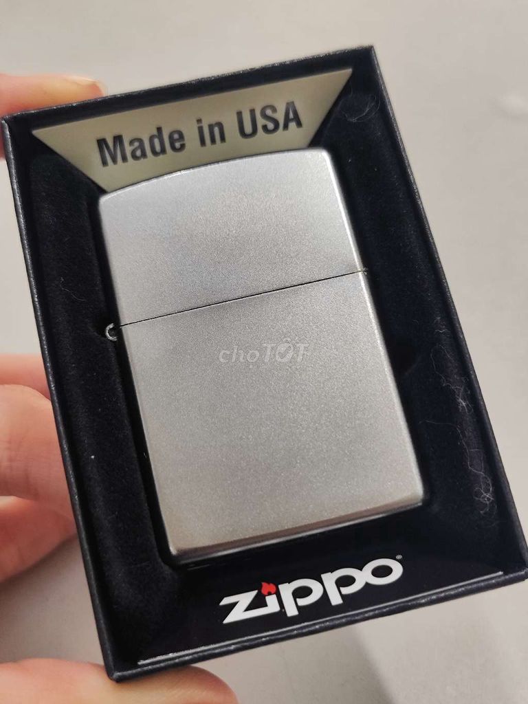 Zippo satin 2021 like new