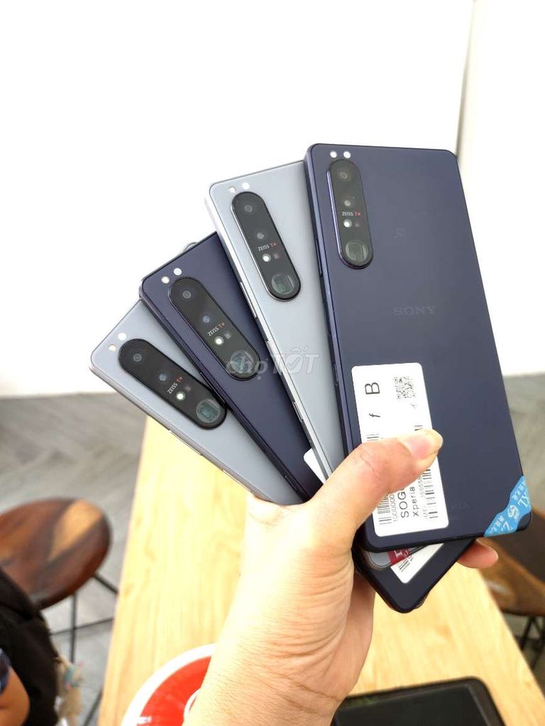 Nhiều máy SONY XPERIA 1 MARK 3 RAM 12G / 256G