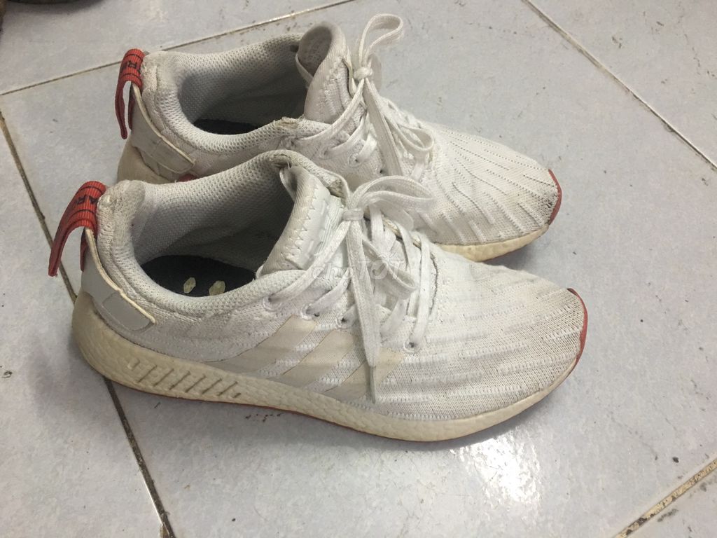 0348932701 - Mình cần pass lại NMD R2