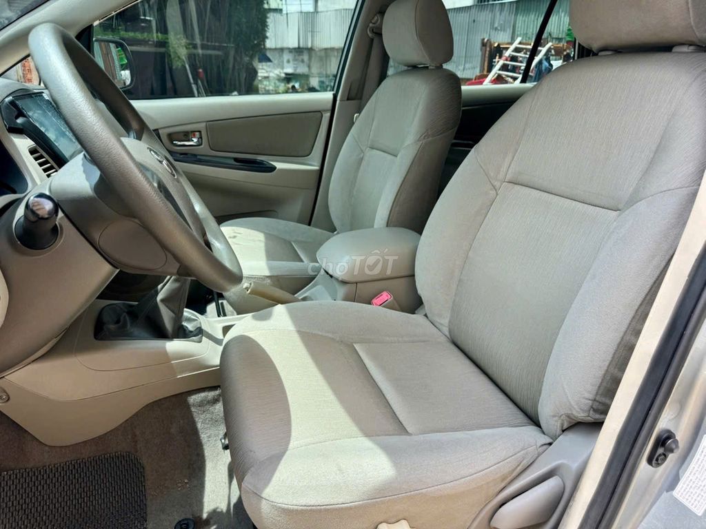 Toyota Innova 2.0E đời xe: 2015 Số sàn 8 chỗ ngồi. Mua bán Ô tô tại Huyện Hóc Môn Tp Hồ Chí Minh được đăng bởi Mr Nhựt chuyên xe hơi lướt chuẩn Toyota Sure hình 12