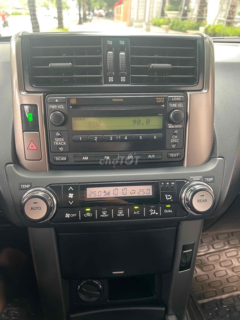 Toyota Prado 2013 - 160000 km. Mua bán Ô tô tại Quận Cầu Giấy Hà Nội được đăng bởi Cửa hàng Đại Tín Auto hình 7