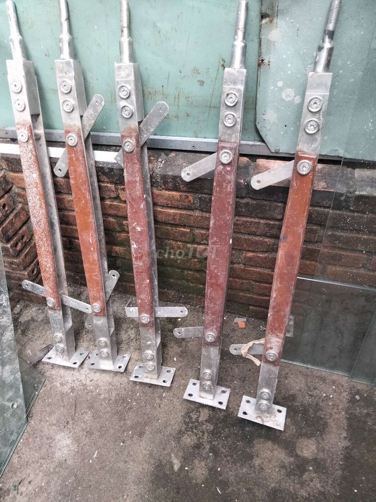 Trụ lan can Inox Gỗ Bạc Nâu. Mua bán Đồ chuyên dụng, Giống nuôi trồng tại Thành phố Long Khánh Đồng Nai được đăng bởi Ngọc Huỳnh  hình 1