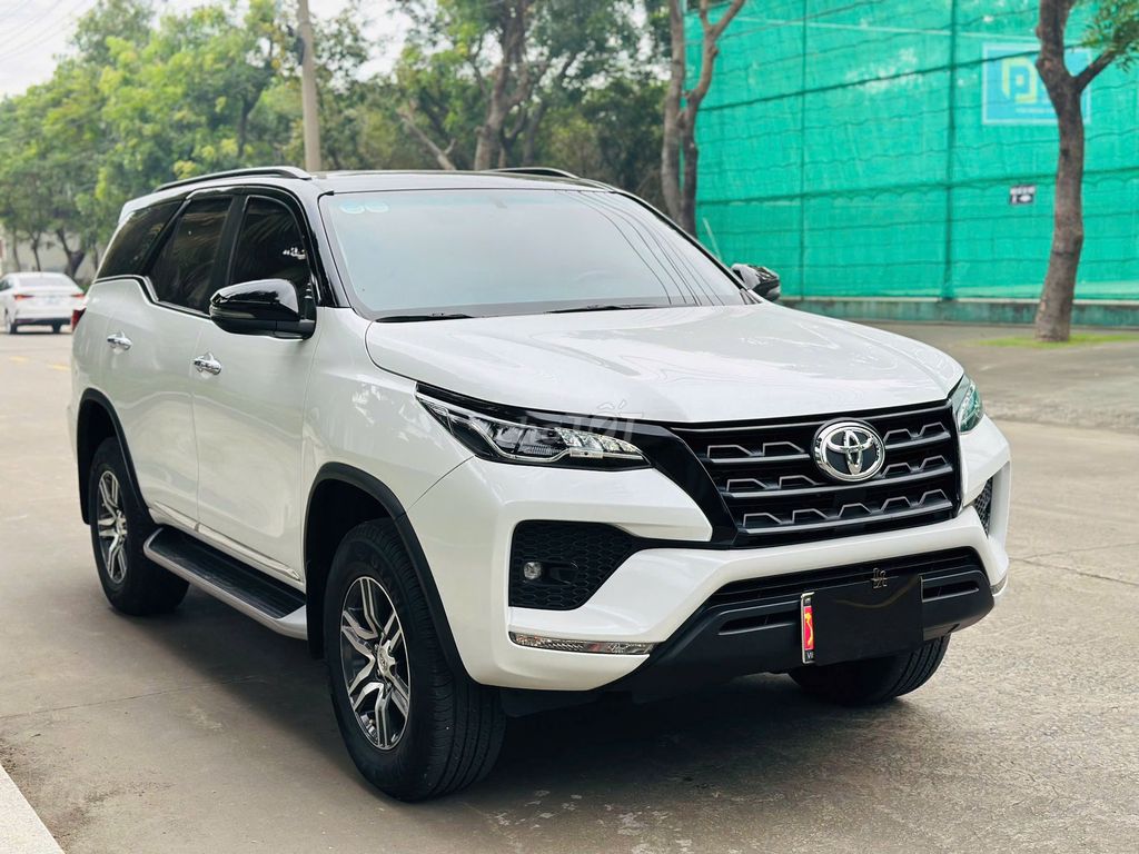 Toyota Fortuner Dầu 2.4 4x2 AT 2022 - 68000 km. Mua bán Ô tô tại Thành phố Dĩ An Bình Dương được đăng bởi Siêu Thị Ô Tô Bình Dương  hình 2