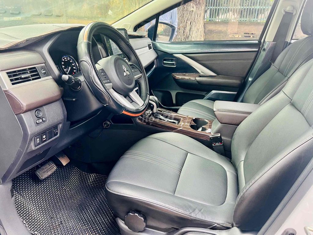 Cần Bán Xpander Premium 2024 màu Trắng. Mua bán Ô tô tại Thành phố Buôn Ma Thuột Đắk Lắk được đăng bởi Toàn Bán Xe  hình 6