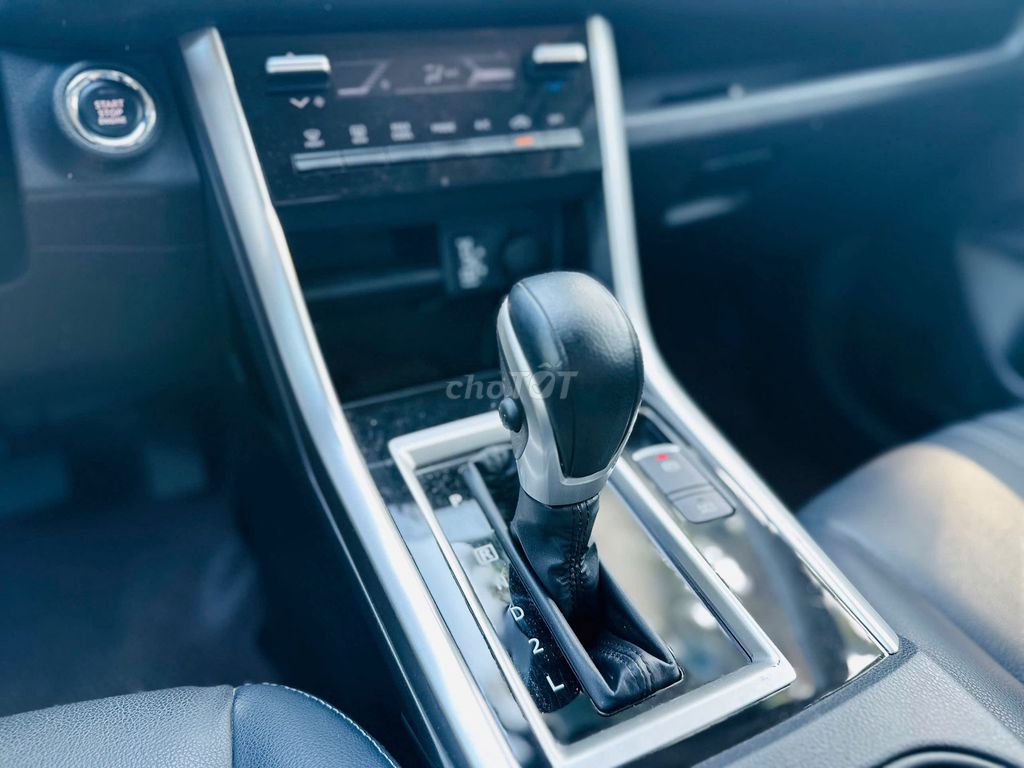 Mitsubishi Xpander 1.5 Cross 2022 -48000km. Mua bán Ô tô tại Thành phố Dĩ An Bình Dương được đăng bởi Siêu Thị Ô Tô Bình Dương  hình 18