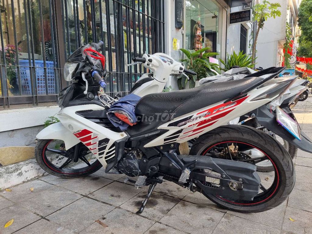 Exciter 135 2014 đen trắng đỏ đen cá nhân bán. Mua bán Xe máy tại Quận Long Biên Hà Nội được đăng bởi Lương Hải hình 2