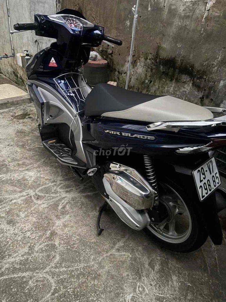 Honda Air Blade Xanh đen 14172 km. Mua bán Xe máy tại Huyện Quốc Oai Hà Nội được đăng bởi hung hình 4