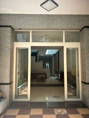 Rent · 4 bd · 100 м² · Quận 8, ул. Đường Phạm Thế Hiển