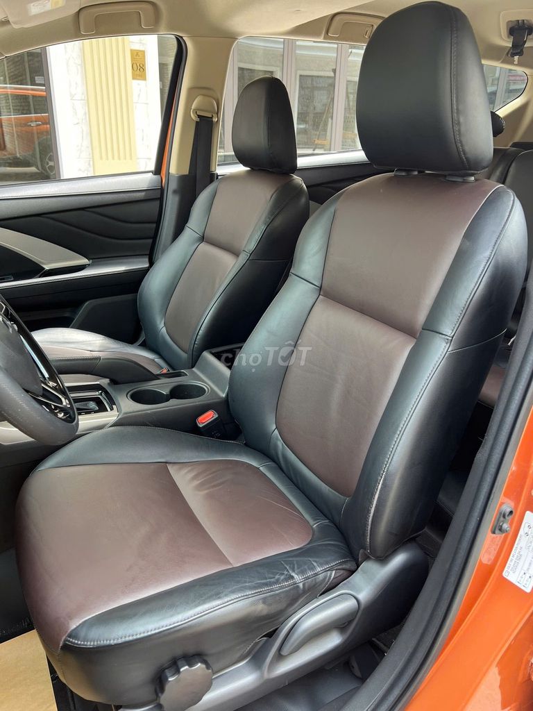 Mitsubishi Xpander Cross 2021 AT - 137000 km. Mua bán Ô tô tại Quận Gò Vấp Tp Hồ Chí Minh được đăng bởi Quang hình 8