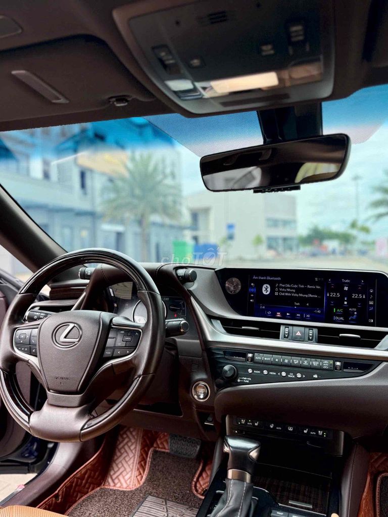LEXUS ES250 2018 NHẬP NHẬT - 27000km. Mua bán Ô tô tại Quận Gò Vấp Tp Hồ Chí Minh được đăng bởi Ca Thị Thanh Huệ hình 11