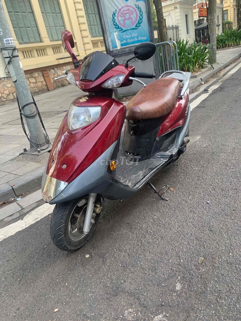 Xe Suzuki Nhật Sapphire 125cc màu đỏ. Mua bán Xe máy tại Quận Hai Bà Trưng Hà Nội được đăng bởi Nguyễn Đức Quang hình 1