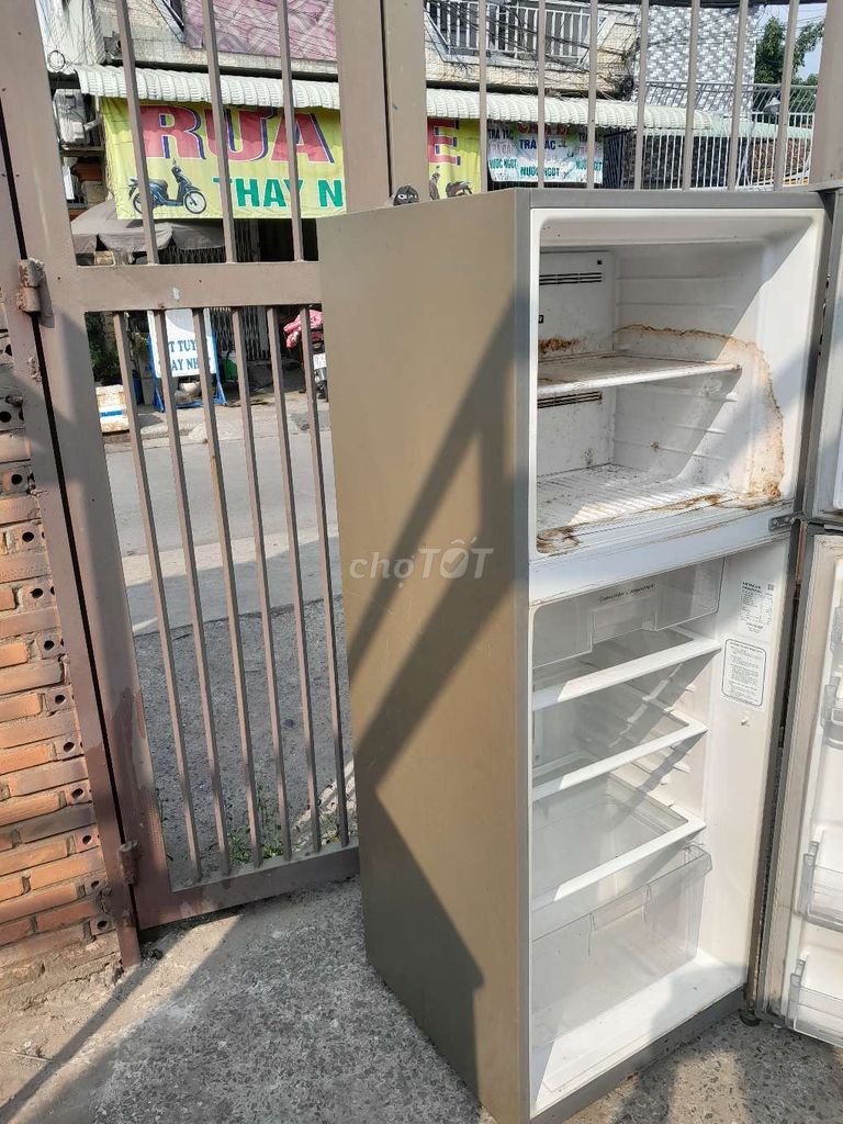 Bán thợ chiếc tủ Hitachi Inverter như hình. Mua bán Tủ lạnh tại Quận 12 Tp Hồ Chí Minh được đăng bởi Nguyễn Việt  hình 5