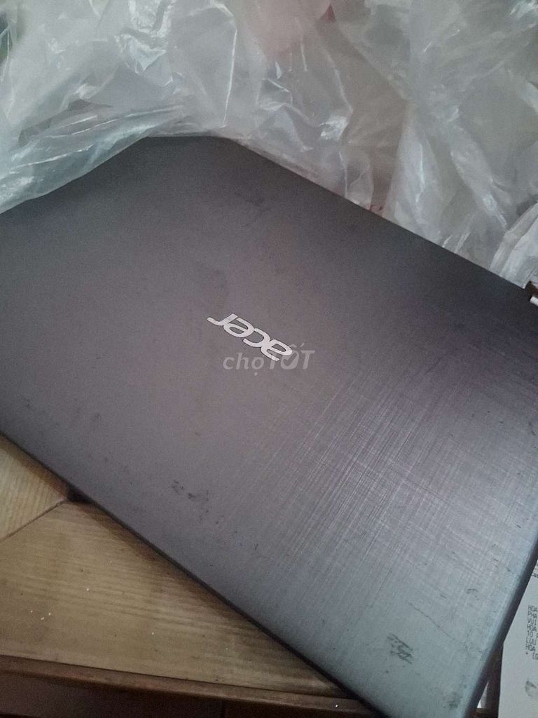 Acer Spin 3 series đen. Mua bán Laptop tại Quận 4 Tp Hồ Chí Minh được đăng bởi Chị Hoàng hình 1