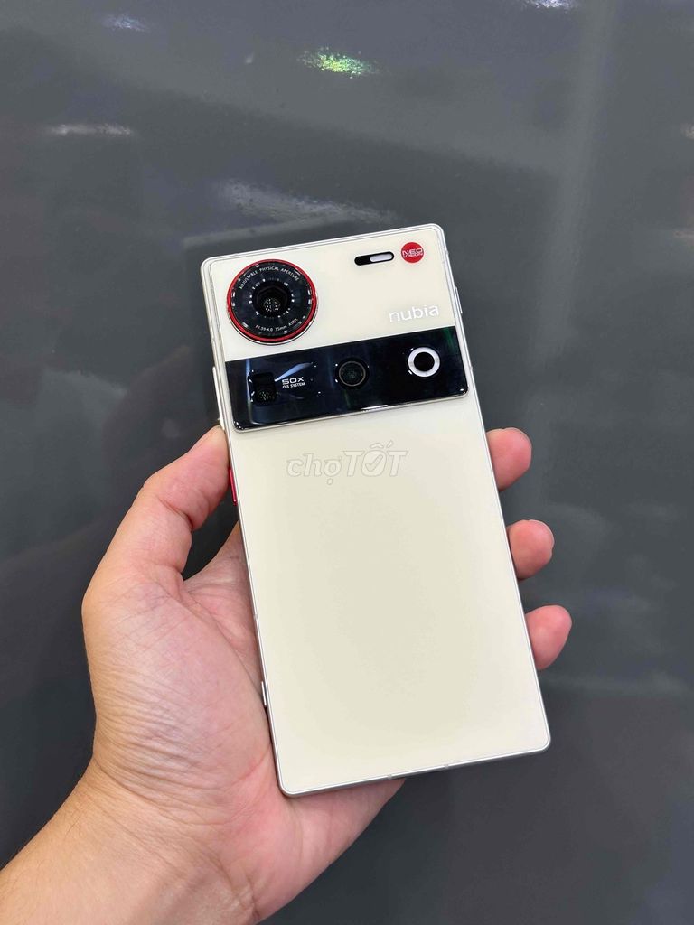 Nubia Z70 Ultra 12GB/256GB Gold Bản Rom Qte 99%. Mua bán Điện thoại tại Quận Ninh Kiều Cần Thơ được đăng bởi Quý Mobile Cần thơ hình 1