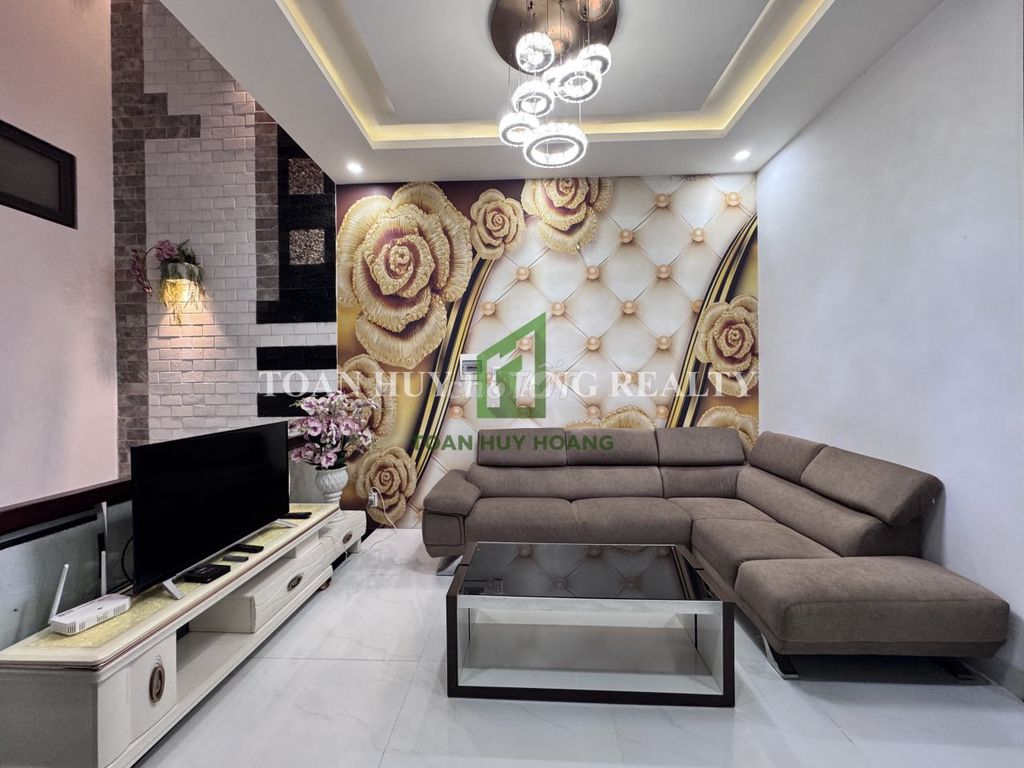 Nhà 4 Phòng Ngủ Hòa Cường Bắc Có Gara Ô Tô | D607
