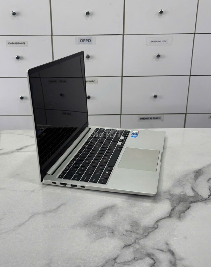 Samsung Galaxy Book NP750TDA (MÀN HÌNH CẢM ỨNG). Mua bán Laptop tại Quận Ninh Kiều Cần Thơ được đăng bởi Phạm Sĩ Tuệ hình 1