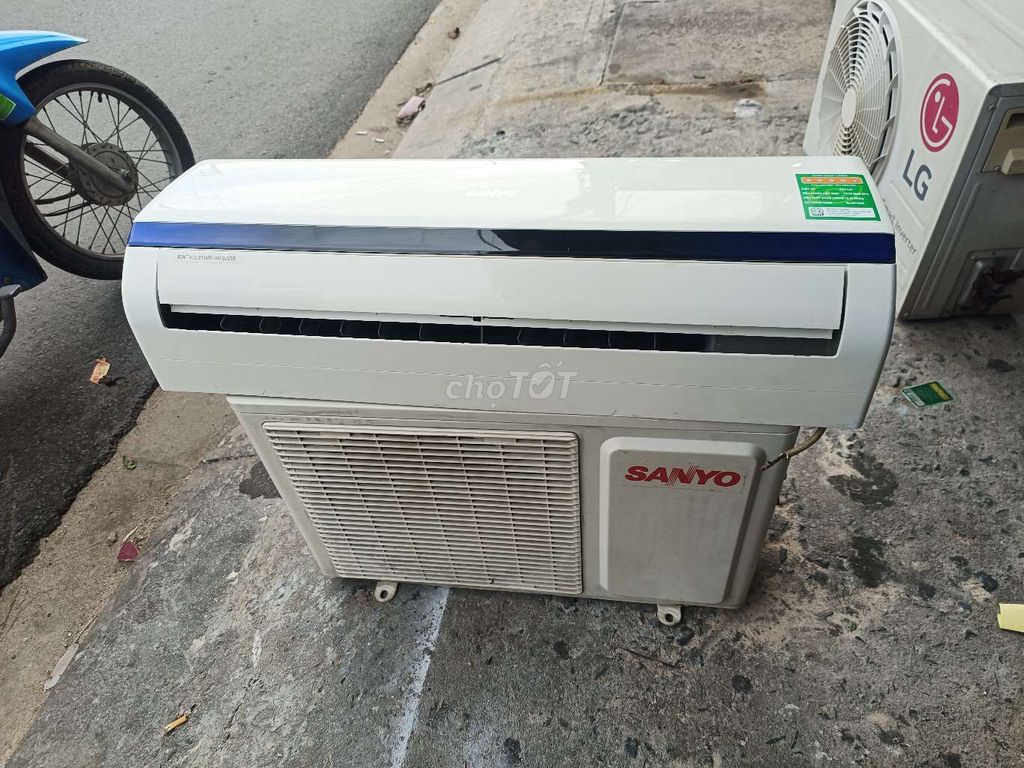 Máy lạnh sanyo 1hp mới như hình