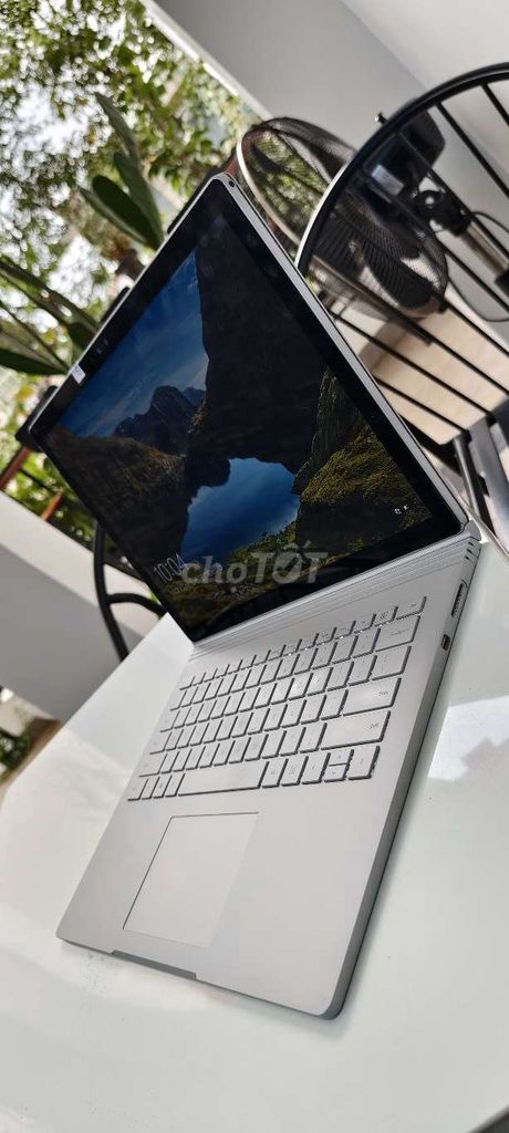 Microsoft Surface Book 2 core i5/ram8GB/ổcứng256GB. Mua bán Laptop tại Thành phố Buôn Ma Thuột Đắk Lắk được đăng bởi khánh Ngân 73 hình 1