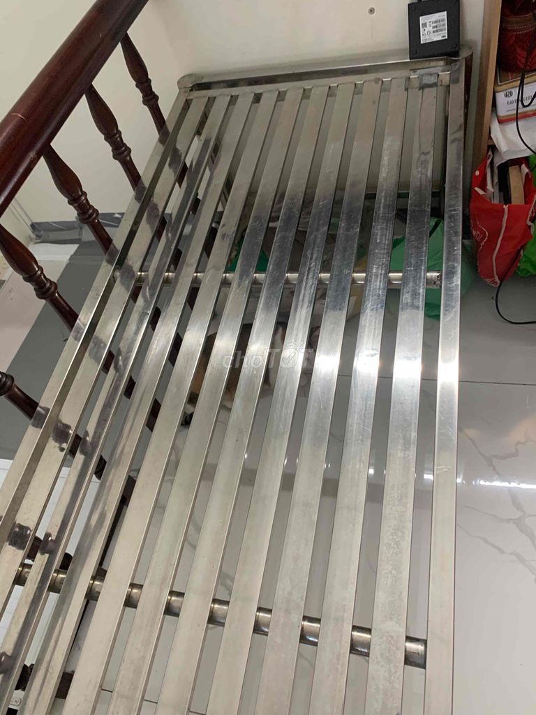 Giường Inox 1 người nằm. Mua bán Giường, chăn ga gối nệm tại Quận 3 Tp Hồ Chí Minh được đăng bởi MrFast hình 3