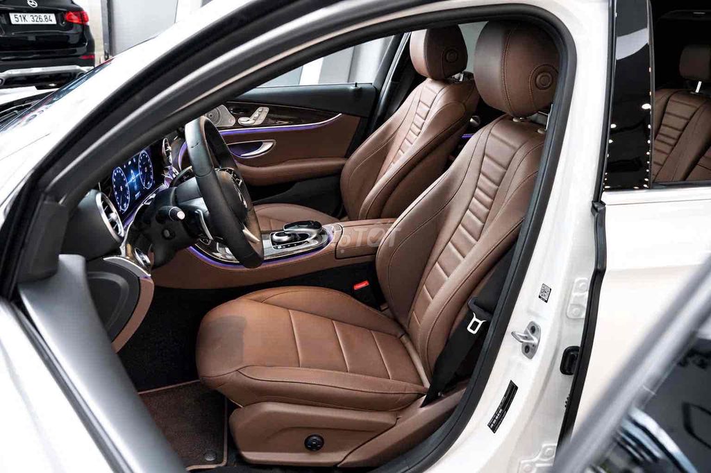 Mercedes-Benz E200 Exclusive E63AMG 2020 Белый