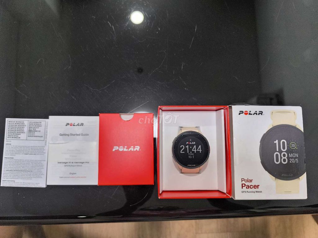 Đồng hồ thong minh Polar pacer gps.