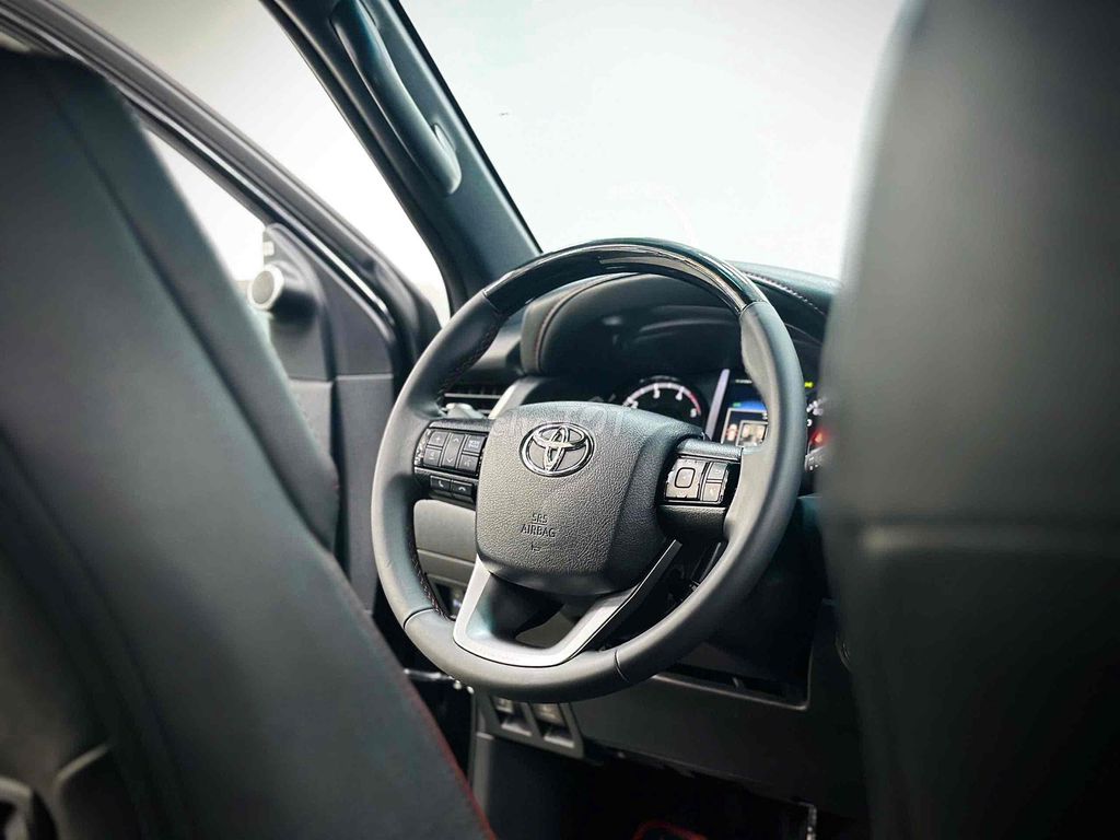 🚘 Toyota Fortuner Legender 2025 - Xe Lướt Siêu Đẹp. Mua bán Ô tô tại Thành phố Thủ Đức Tp Hồ Chí Minh được đăng bởi Tấn Lợi Car hình 7