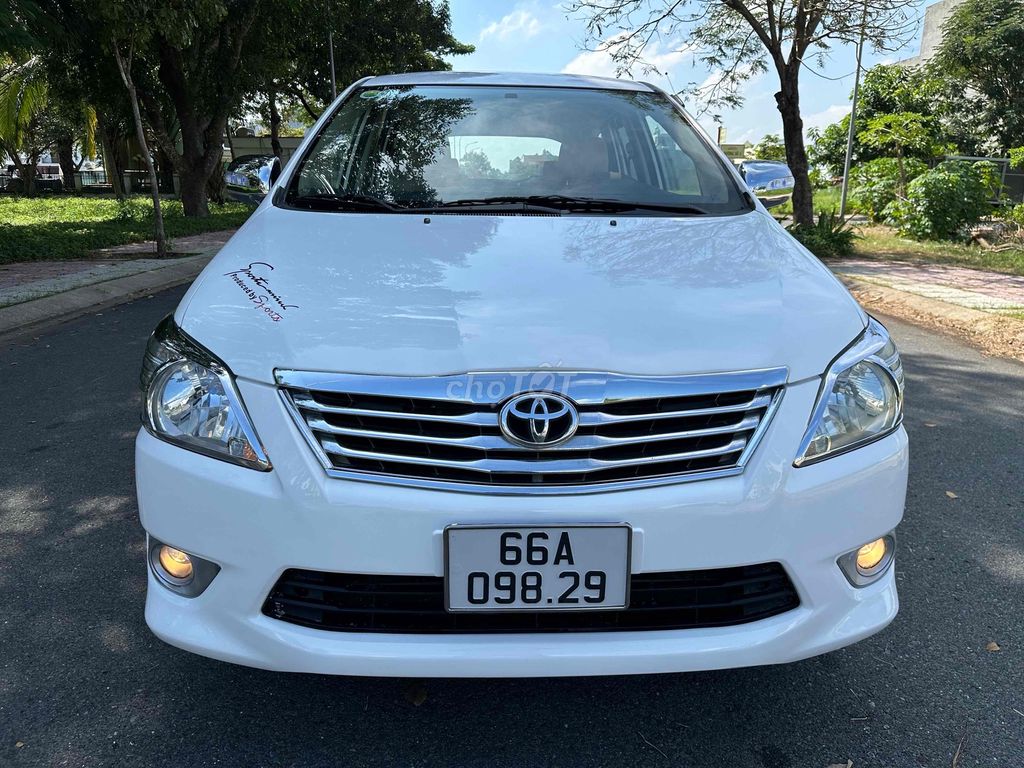 Toyota Innova 2013 Số sàn 2.0 . 8 Chỗ