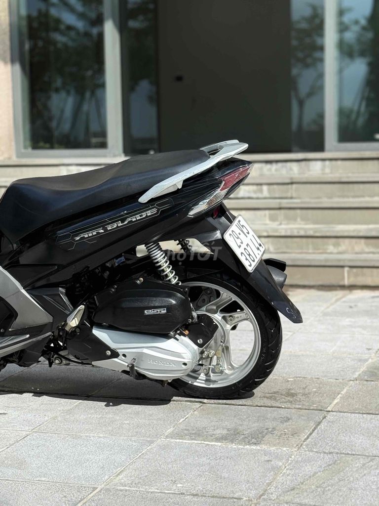 Air Blade đèn led xe nguyên bản từ mới Nguyên bản. Mua bán Xe máy tại Quận Ba Đình Hà Nội được đăng bởi Xe Máy Nam Thi hình 6