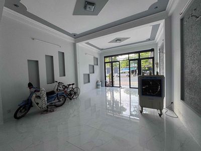 Аренда · 3 комн. · 90 м² · Quận Sơn Trà, ул. Đường Trần Quang Diệu