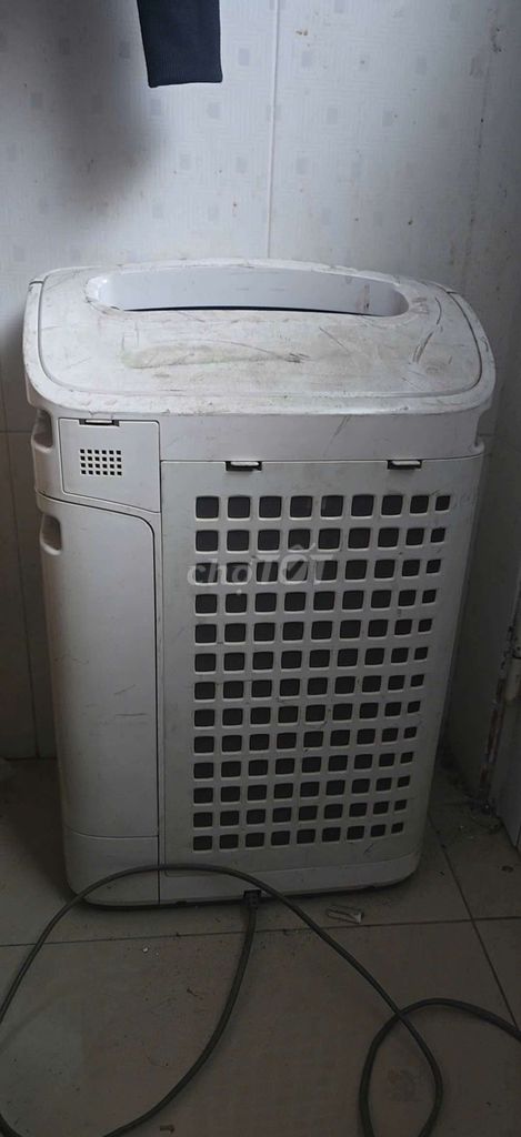 Máy lọc không khí Sharp Trắng Lọc bụi. Mua bán Máy lạnh, điều hoà tại Quận Cái Răng Cần Thơ được đăng bởi Bán máy hàn giá cực rẻ hình 1