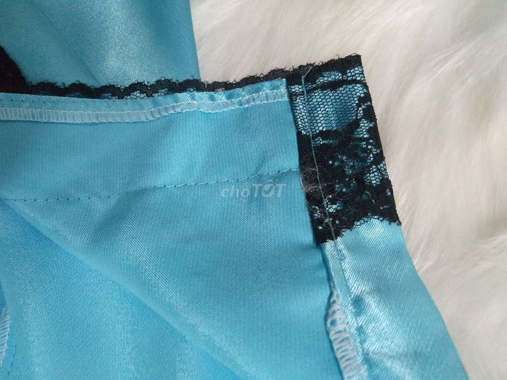 0901747720 - Bán rẻ áo khoác ngủ vải lụa viền ren mới