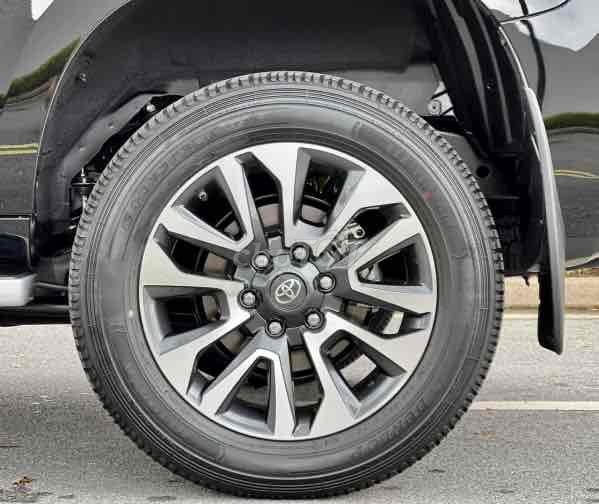 Toyota Land Cruiser Prado 2022 - 63000 km. Mua bán Ô tô tại Thành phố Thủ Đức Tp Hồ Chí Minh được đăng bởi Hoa Nguyen hình 5