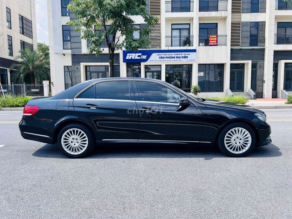 E200 60.000km HIẾM ĐẸP CỰC PHẨM. Mua bán Ô tô tại Quận Cầu Giấy Hà Nội được đăng bởi Nam HQ Auto hình 4
