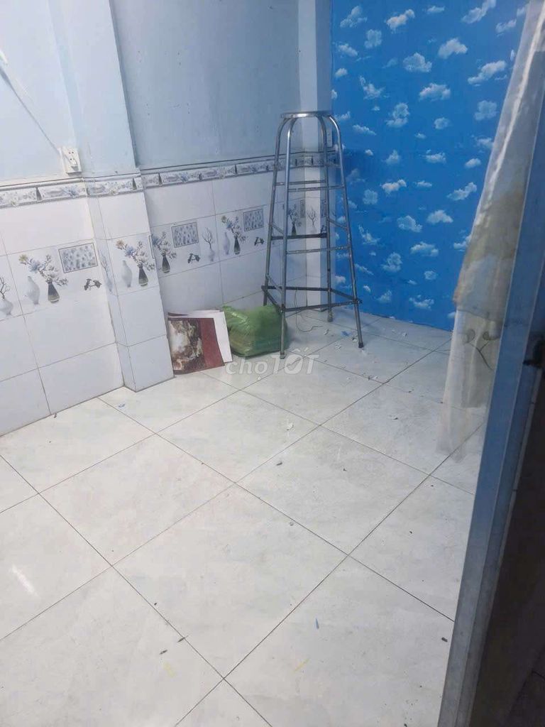 Дом 75м2 на улице Ле Ван Луонг для бизнеса и проживания