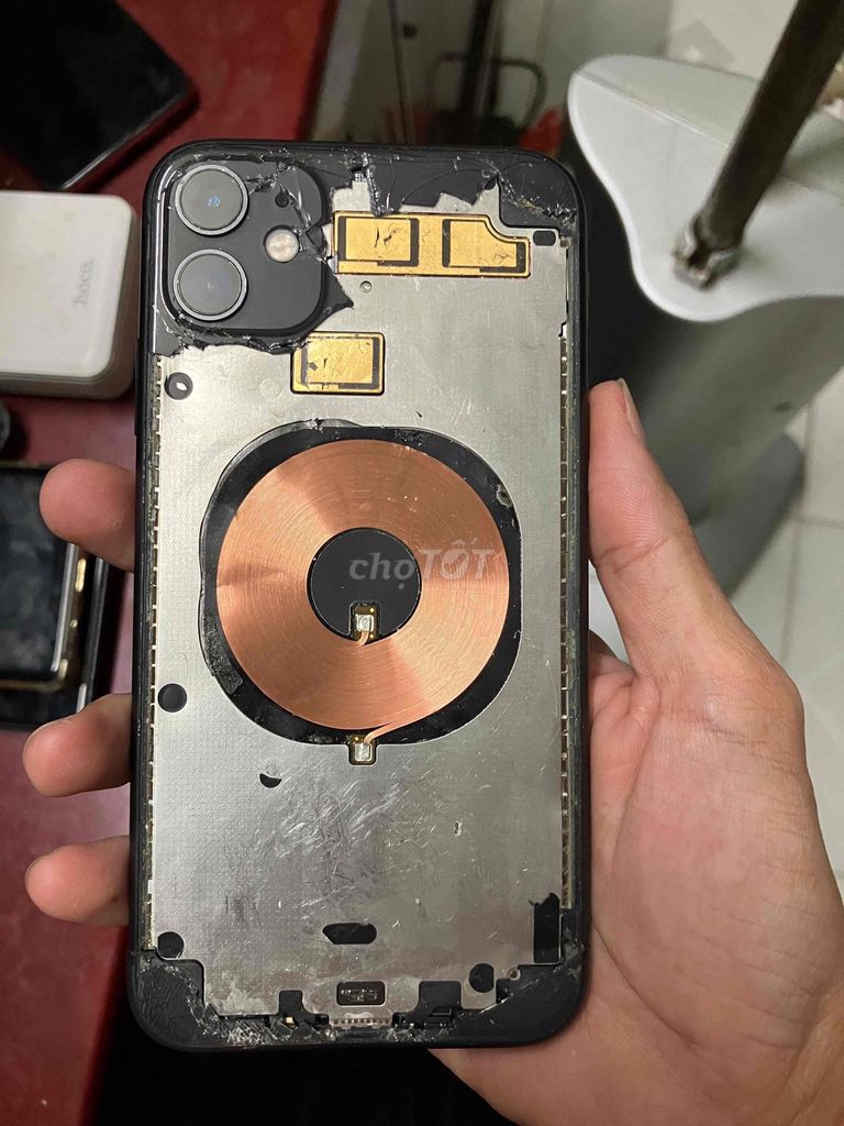 Apple iPhone 11 Đen. Mua bán Điện thoại tại Huyện Long Hồ Vĩnh Long được đăng bởi Đồ cũ đủ loại điện thoại loa anply máy tính hình 1