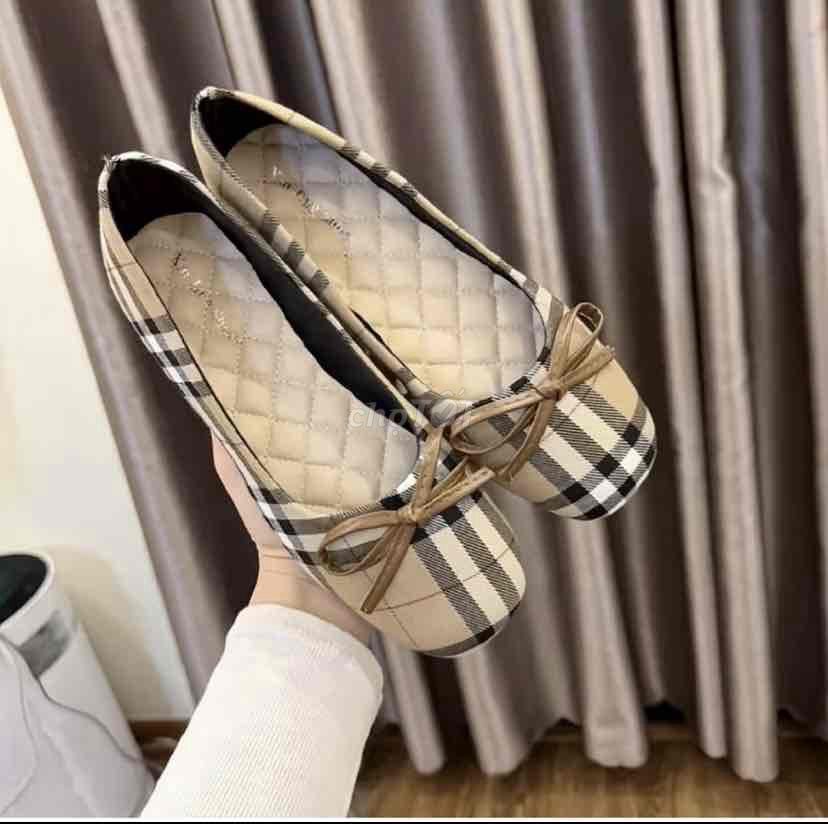 Dép Nữ Vải Kẻ Caro Burberry. Mua bán Giày dép tại Thành phố Bảo Lộc Lâm Đồng được đăng bởi pupu hình 1