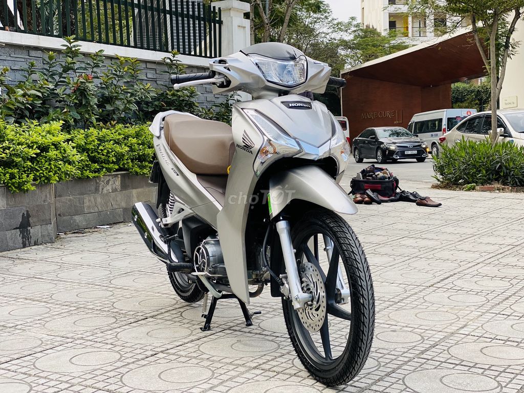 HONDA FUTURE 125 FI KIM PHUN ĐIỆN TỬ 2024 XE ZIN. Mua bán Xe máy tại Quận Nam Từ Liêm Hà Nội được đăng bởi Hồng Nhung hình 4