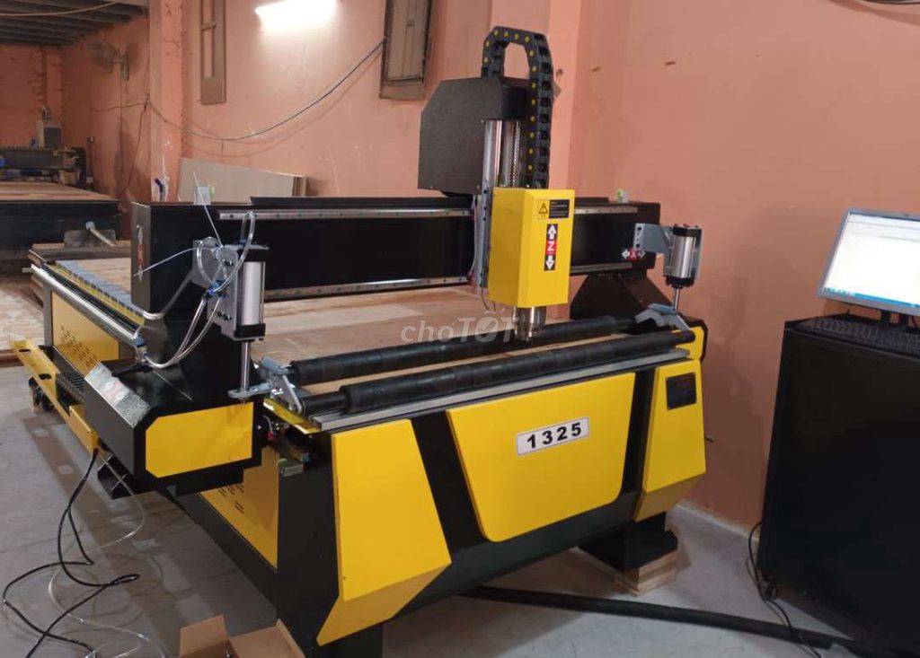 Máy cắt cnc