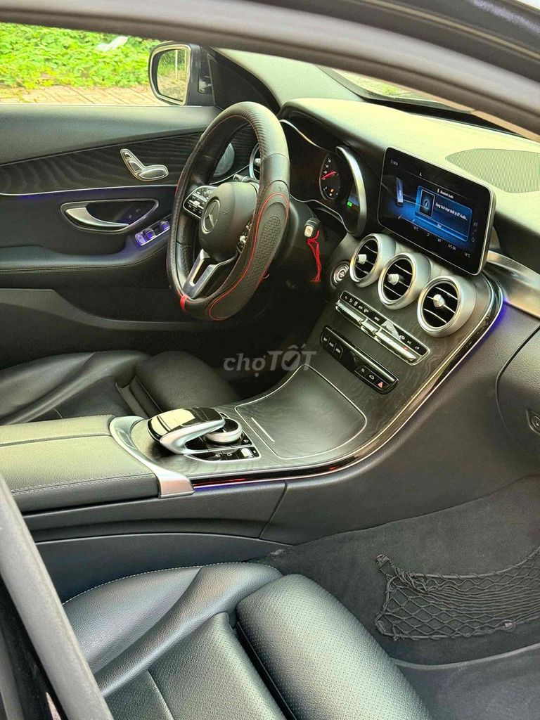 Mercedes Benz C200 Facelift Sản xuất 2019 Mẫu mới. Mua bán Ô tô tại Thành phố Dĩ An Bình Dương được đăng bởi Nguyễn Sơn Auto hình 8