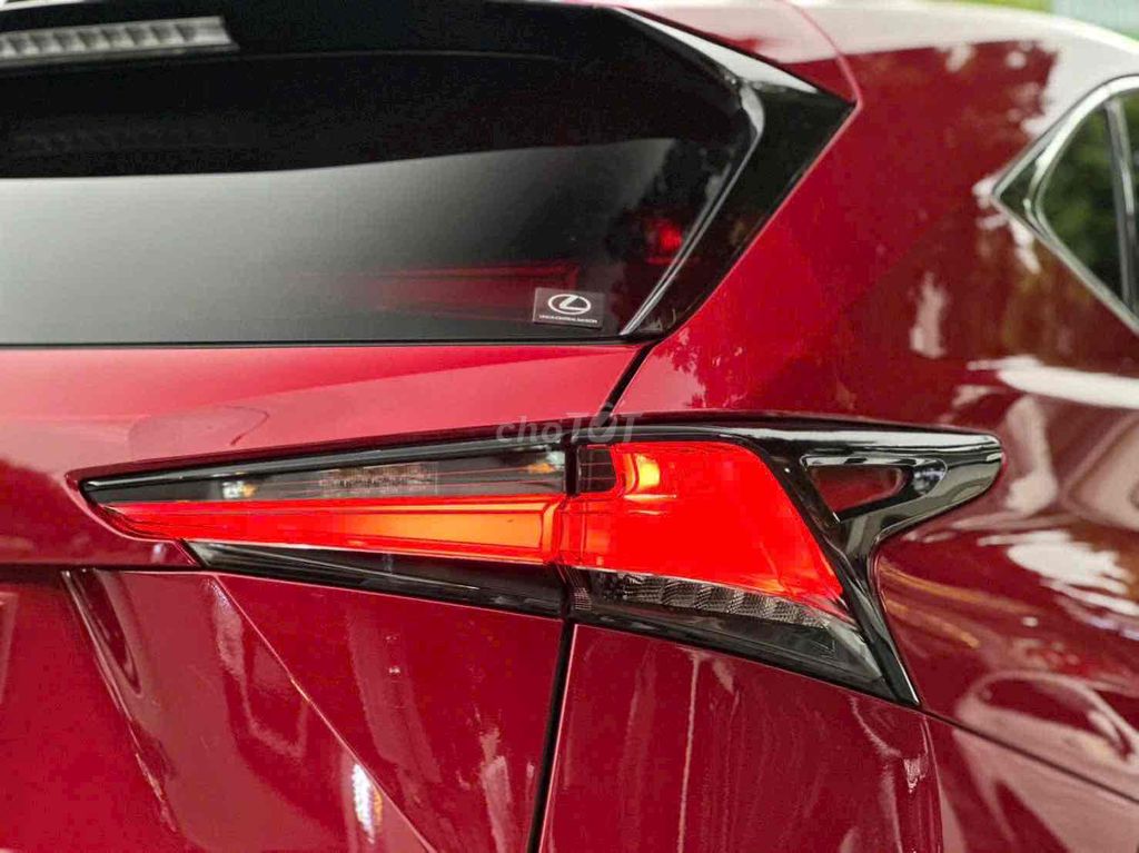 Lexus NX 2017 - 40000 km. Mua bán Ô tô tại Quận Thanh Xuân Hà Nội được đăng bởi Ngo Quynh hình 2