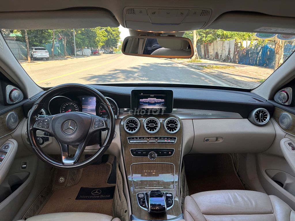 Mercedes-Benz C250 Exclusive 2016 màu trắng. Mua bán Ô tô tại Quận Thanh Xuân Hà Nội được đăng bởi Nguyễn Tuấn Hoàng hình 17