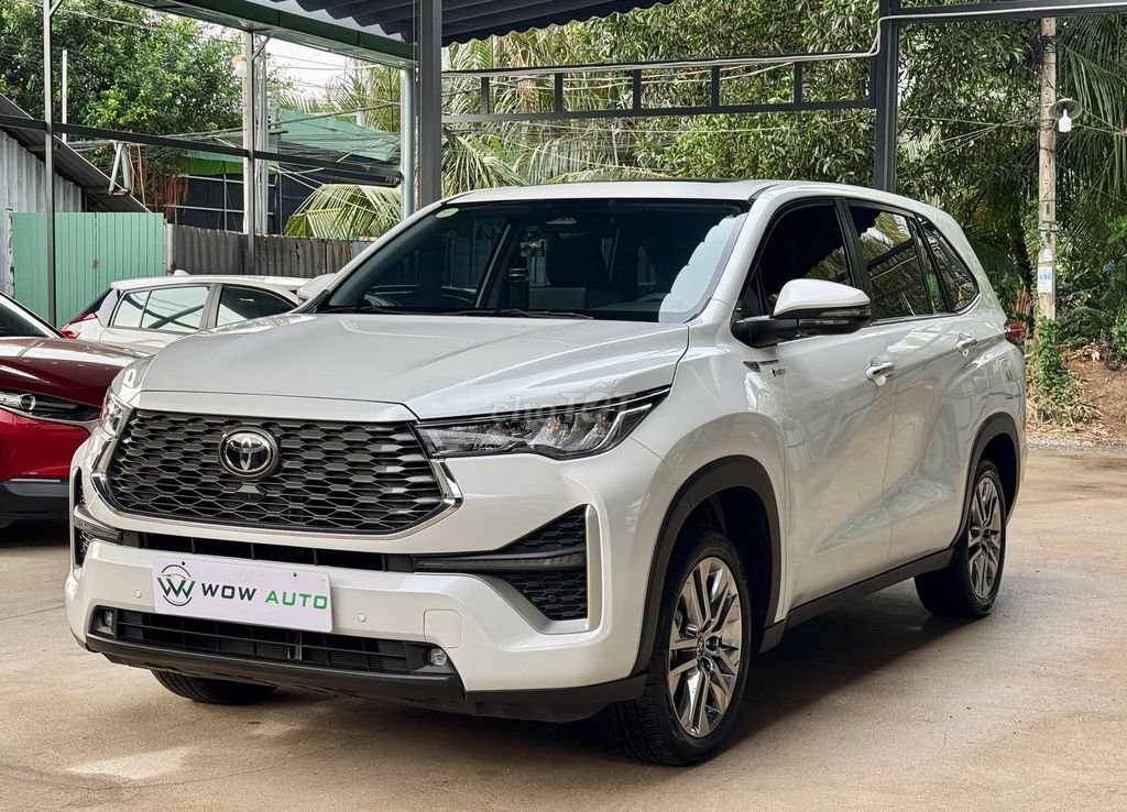 Innova Cross Hybrid 2026 Жемчужно-белый после первого владельца