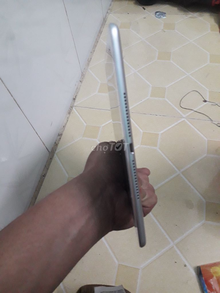 Ipad Air 2 wifi 16GB mới 90% quá hời.1.050.000