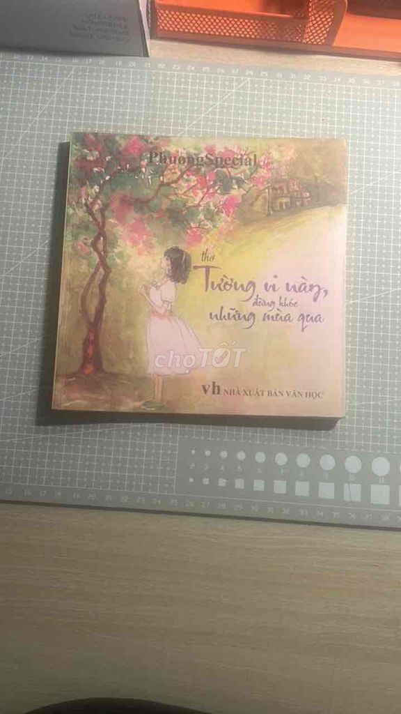 Sách thơ Tường vi này, đừng khóa những mùa qua. Mua bán Sách tại Huyện Gia Lâm Hà Nội được đăng bởi bảo nam hình 1