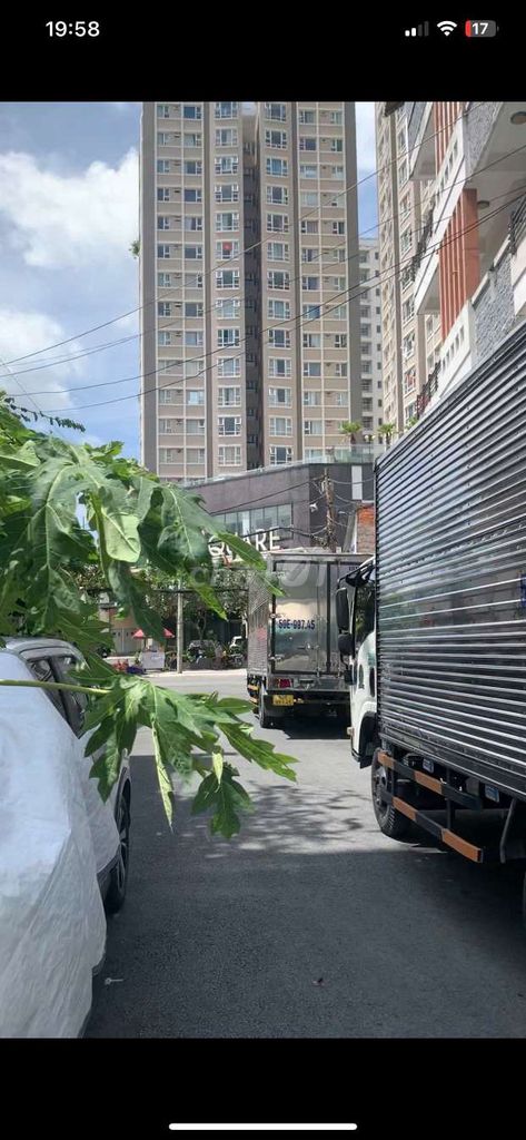 ngang 6m2 dài 5m 1 trệt 1 lầu hẻm thông 3m cách mt 30m
